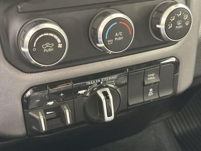 2022 RAM 1500 Big Horn Quad Cab 4x2 6'4" Box