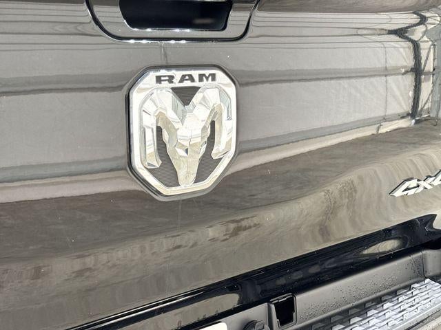 2022 RAM 1500 Laramie Crew Cab 4x4 5'7" Box