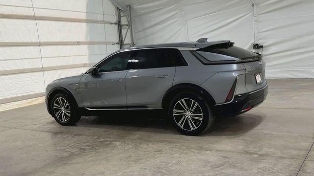 2024 Cadillac LYRIQ Luxury 2