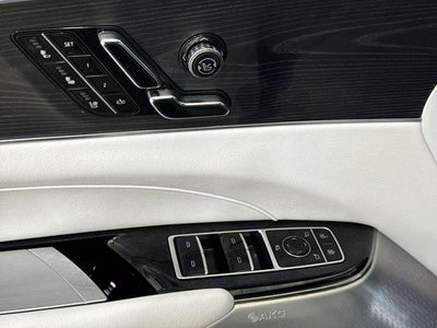 2024 Cadillac LYRIQ Luxury 2