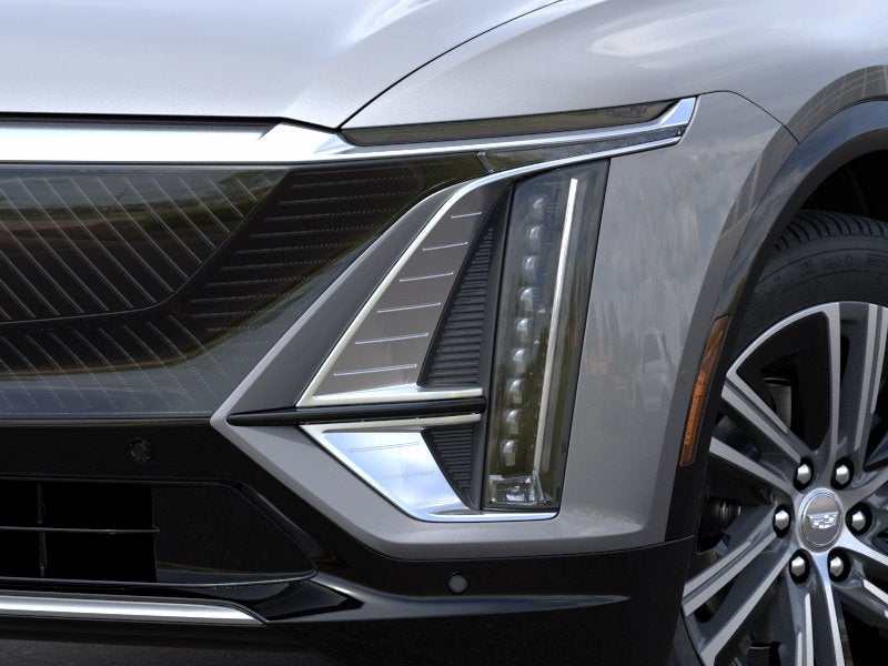 2024 Cadillac LYRIQ Luxury 2