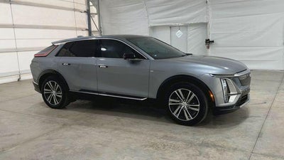 2024 Cadillac LYRIQ Luxury 2
